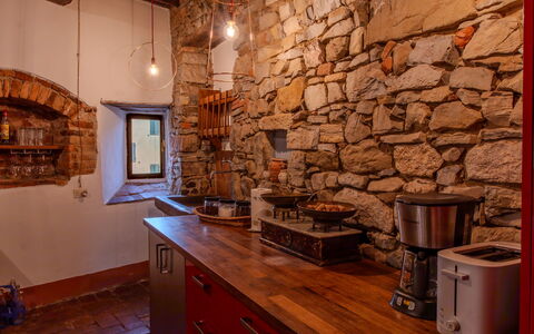 Casa Di Vignolo: Diseño De Interiores, Piso, Techo, Mueble, Habitación, Cocina, Manchas De Madera, Ladrillo, Lámpara, Mostrador