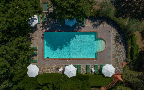Villa Il Prato: Piscina, Mueble Para Exteriores, Recurso, Mueble, Sombra, Eco Hotel, Sunlounger, Thermae, Silla, Ocio