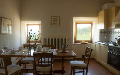 Alba Proneta 2: Habitación, Mueble, Propiedad, Diseño De Interiores, Comedor, Edificio, Mesa, Casa, Cocina, Casa