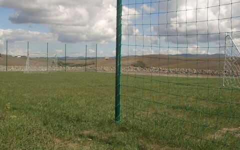 Agriturismo Il Gattero: Pradera, Hierba, El Terreno Del Lote, Cerca, Red, Pasto, Línea, Familia De Las Gramíneas, Cielo, Nube