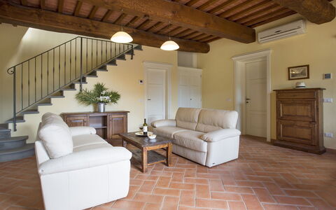 Santo Stefano 10: Habitación, Propiedad, Edificio, Mueble, Sala, Suelo, Diseño De Interiores, Bienes Raíces, Techo, Casa