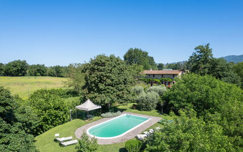 La Forra: Cielo, Propiedad, Agua, Planta, Piscina, Paisaje Natural, El Terreno Del Lote, Árbol, Vegetación, Hierba