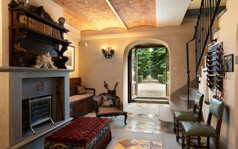 Villa Paola: Mueble, Diseño De Interiores, Pared, Piso, Madera, Suelo, Encendiendo, Sala, Silla, Casa