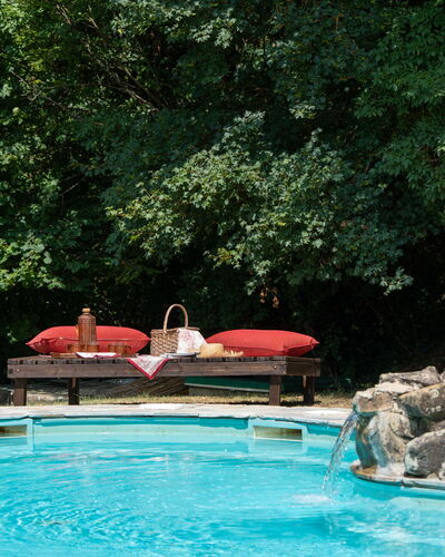 Villa Paola: Piscina, Ocio, Mueble Para Exteriores, Mueble, Recurso, Recreación, Sombra, Fuente De Agua, Jardín, Patio Interior