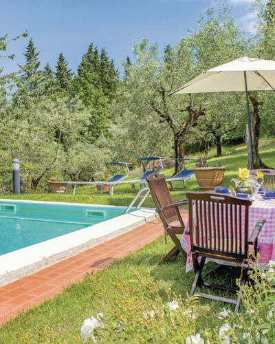 La Casetta: Propiedad, Piscina, Casa, Bienes Raíces, Patio Interior, Casa, Hierba, Ocio, Yarda, Césped