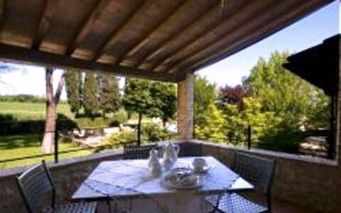 Borgo Santinovo: Propiedad, Edificio, Porche, Patio, Casa, Bienes Raíces, Habitación, Cabaña, Villa, Diseño De Interiores