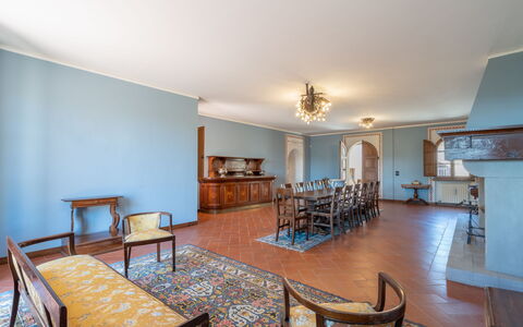 Villa Santa Maria: Habitación, Propiedad, Edificio, Mueble, Bienes Raíces, Diseño De Interiores, Casa, Suelo, Sala, Techo