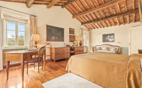 Il Vignale: Mueble, Pared, Cama, Habitación, Sábana, Lecho, Casa, Diseño De Interiores, Marco De La Cama, Piso