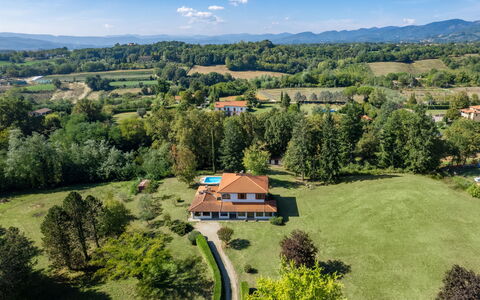 Villa Cinzia: Planta, Cielo, Nube, Planta De La Comunidad, Ecorregión, Árbol, Paisaje Natural, Naturaleza, El Terreno Del Lote, Vegetación