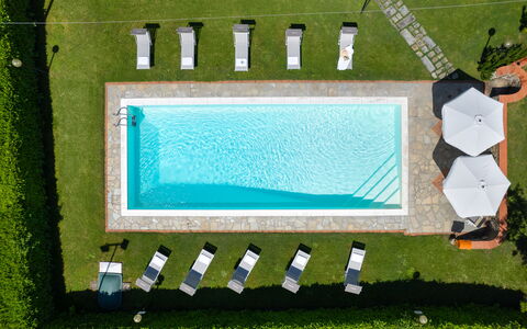Villa Del Borgo: Piscina, Recurso, Mueble Para Exteriores, Thermae, Sunlounger, Eco Hotel, Ocio, Sombra, Hotel, Césped Artificial