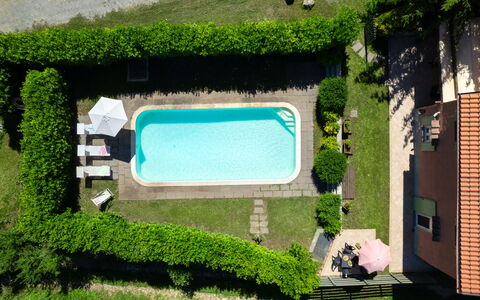 Villa Il Nido: Planta, Verde, Edificio, Rectángulo, El Terreno Del Lote, Diseño Urbano, Hierba, Ventana, Arbusto, Cobertura Del Suelo