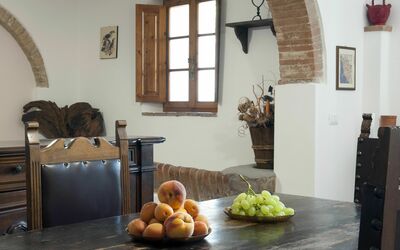 401: Habitación, Propiedad, Mueble, Diseño De Interiores, Casa, Sala, Mesa, Suelo, Casa, Desván