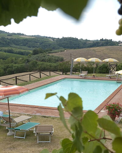 Agriturismo Paterno: Piscina, Propiedad, Ocio, Recurso, Vacaciones, Villa, Sombra, Árbol, Casa, Edificio