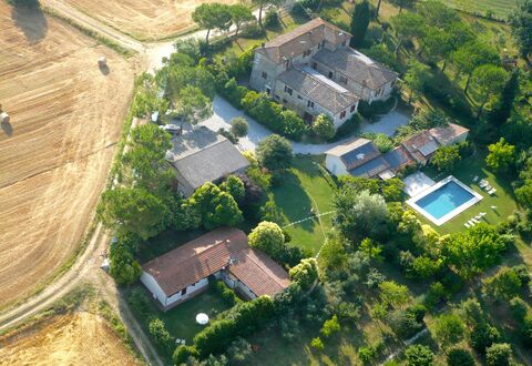 Agriturismo Il Molinello: Fotografía Aérea, Vista Panorámica, Barrio Residencial, Diseño Urbano, Propiedad, Suburbio, Paisaje, El Terreno Del Lote, Inmuebles, Fotografía