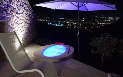 Casa Farfalla: Piscina, Noche, Recurso, Mueble Para Exteriores, Medianoche, Hotel, La Iluminación Del Paisaje, Eco Hotel