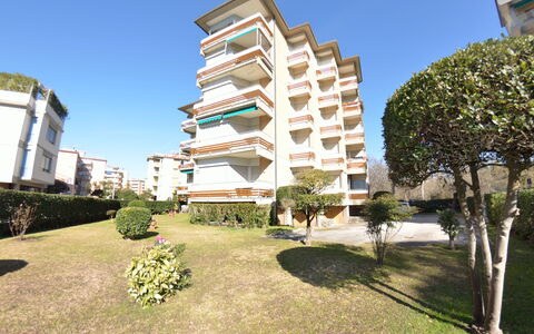 Carnevale: Propiedad, Barrio Residencial, Arquitectura, Bienes Raíces, Edificio, Casa, Departamento, Uso Mixto, Diseño Urbano, Barrio