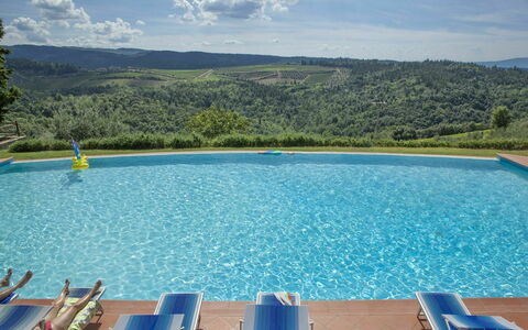 Quercia Al Poggio - Weddings And Events: Agua, Nube, Cielo, Los Recursos Hídricos, Piscina, Azul, Azur, Mueble Para Exteriores, Costeras Y Los Accidentes Geográficos Oceánico, Rectángulo