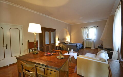 Villa Mimosa: Habitación, Propiedad, Mueble, Edificio, Diseño De Interiores, Suelo, Madera Dura, Casa, Bienes Raíces, Techo