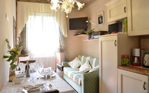 Appartamento Il Teatro: Habitación, Propiedad, Diseño De Interiores, Mueble, Sala, Edificio, Casa, Casa, Bienes Raíces, Suelo