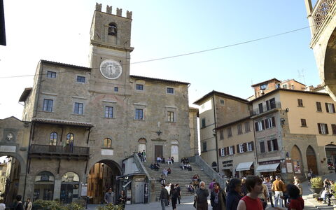 Appartamento Imperiale: By, Edificio, Asentamientos Humanos, Ciudad, Barrio, Arquitectura, Plaza De La Ciudad, Turismo, La Arquitectura Medieval, Calle