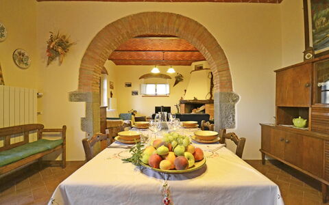 Appartamento Luna: Habitación, Propiedad, Edificio, Diseño De Interiores, Mueble, Bienes Raíces, Casa, Villa, Arquitectura, Suite