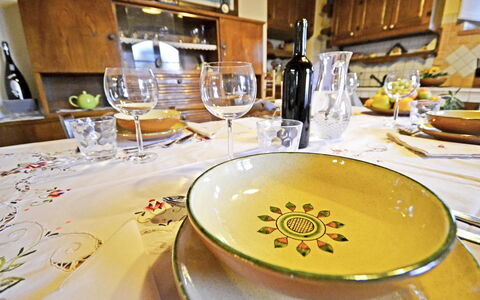 Appartamento Luna: Amarillo, Comida, Plato, Mesa, Restaurante, Comida, Cocina, Vajilla, Porcelana