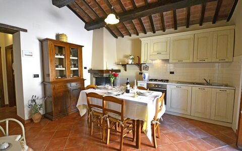 Casa i Pini: Habitación, Edificio, Propiedad, Mueble, Cocina, Diseño De Interiores, Techo, Casa, Suelo, Gabinetes