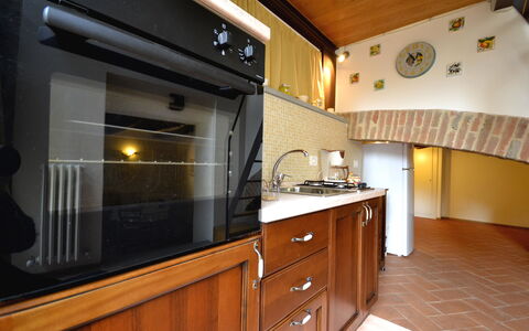 Appartamento Passerini: Mostrador, Propiedad, Habitación, Gabinetes, Cocina, Mueble, Edificio, Diseño De Interiores, Casa, Encendiendo