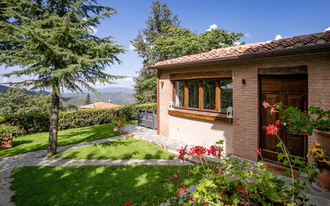 Villa Ginestra: Propiedad, Casa, Casa, Edificio, Bienes Raíces, Yarda, Jardín, Inmuebles, Cabaña, Barrio Residencial