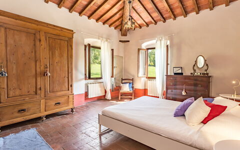 Villa Marina: Habitación, Propiedad, Habitación, Mueble, Cama, Edificio, Diseño De Interiores, Sábana, Marco De La Cama, Techo