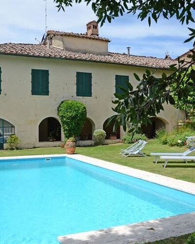 Villa Montalcinello In Siena, Private Pool: Agua, Planta, Cielo, Propiedad, Edificio, Nube, Verde, Azur, Piscina, Ventana