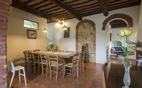 Villa Le Caggia: Edificio, Propiedad, Habitación, Diseño De Interiores, Mueble, Suelo, Casa, Mesa, Inmuebles, Bienes Raíces