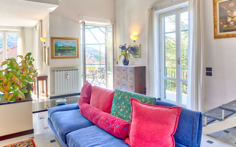 Villa Helvezia - Levanto: Habitación, Sala, Mueble, Propiedad, Sofá, Diseño De Interiores, Casa, Edificio, Casa, Amarillo