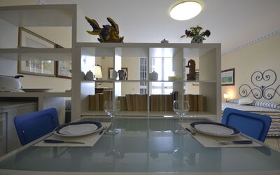 Appartamento Valentina: Habitación, Diseño De Interiores, Propiedad, Sala, Edificio, Mueble, Casa, Arquitectura, Mesa, Techo