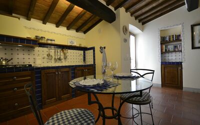 Appartamento Valentino: Habitación, Propiedad, Edificio, Mueble, Casa, Diseño De Interiores, Bienes Raíces, Cocina, Suelo, Techo