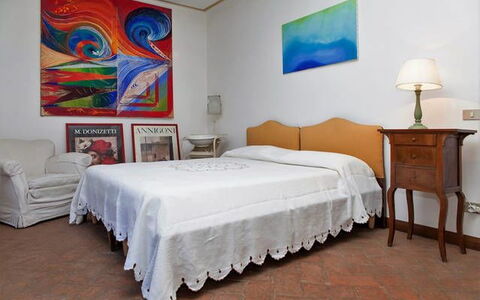 Residenza Marechiaro: Propiedad, Mueble, Marco, Textil, Madera, Diseño De Interiores, Suelo, Comodidad, Piso, Bienes Raíces