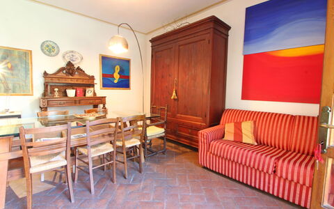 Residenza Marechiaro: Mueble, Propiedad, Mesa, Marco, Edificio, Madera, Diseño De Interiores, Arquitectura, Silla, Suelo