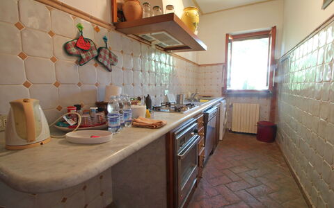 Residenza Marechiaro: Gabinetes, Grifo, Cocina, Mostrador, Lavabo, Fregadero, Madera, Encendiendo, Arquitectura, Diseño De Interiores