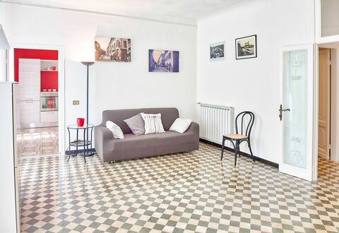 Via Dante Vacanze - Levanto: Mueble, Habitación, Propiedad, Suelo, Diseño De Interiores, Sala, Loseta, Edificio, Piso, Bienes Raíces