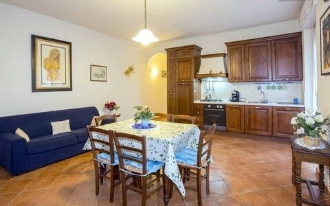 Alojamiento:&nbsp;First Floor