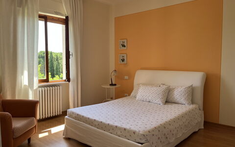 Gli Appartamenti Di Manuela: Cama, Mueble, Diseño De Interiores, Habitación, Lecho, Pared, Sábana, Suelo, Piso, Habitación