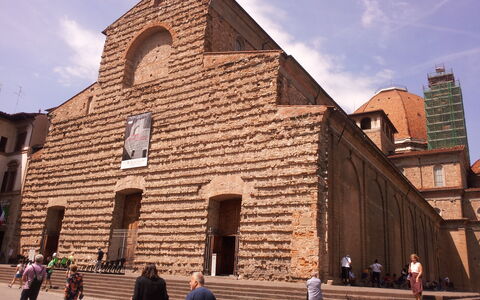 Guelfa House: Edificio, Arquitectura, Pared, Sitio Historico, Fachada, Ladrillo, Turismo, Enladrillado, Cielo, La Arquitectura Medieval