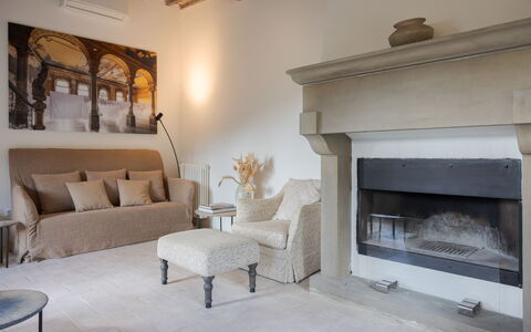 Tenuta Pomona: Pared, Mueble, Diseño De Interiores, Sofá, Sala, Piso, Suelo, Casa, Habitación