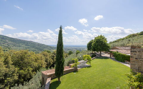 Tenuta Pomona: Vegetación, Colina, Paisaje, Arbusto, Tierras Altas, El Terreno Del Lote, Planta De La Comunidad, Hill Station, Cobertura Del Suelo