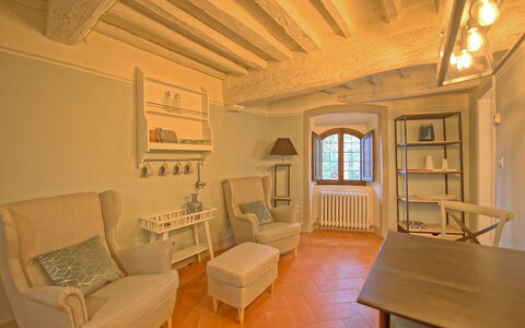 Montegufoni: Habitación, Propiedad, Edificio, Mueble, Diseño De Interiores, Casa, Techo, Sala, Bienes Raíces, Casa