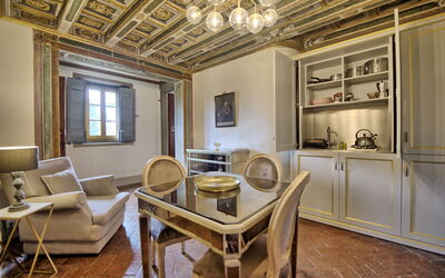 Cappella: Marco, Mueble, Mesa, Silla, Madera, Sofá, Edificio, Diseño De Interiores, Piso, Sala