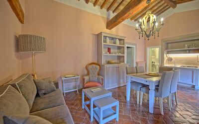 Montegufoni 18: Habitación, Propiedad, Edificio, Mueble, Diseño De Interiores, Casa, Sala, Suelo, Bienes Raíces, Techo