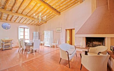 Acciaioli 1Bis: Propiedad, Habitación, Edificio, Mueble, Casa, Bienes Raíces, Diseño De Interiores, Suelo, Techo, Casa