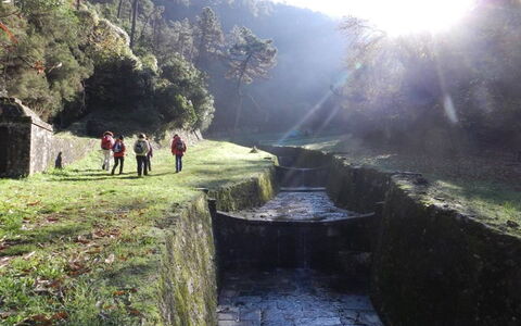 La Piccola Margherita: Paisaje Natural, Montaña, Desierto, Fenómeno Atmosférico, Cielo, Mañana, Hill Station, Árbol, Turismo, Paisaje