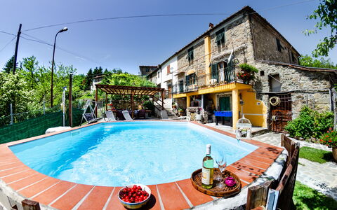 Casa Di Renzo: Piscina, Propiedad, Edificio, Bienes Raíces, Casa, Recurso, Ocio, Vacaciones, Agua, Villa